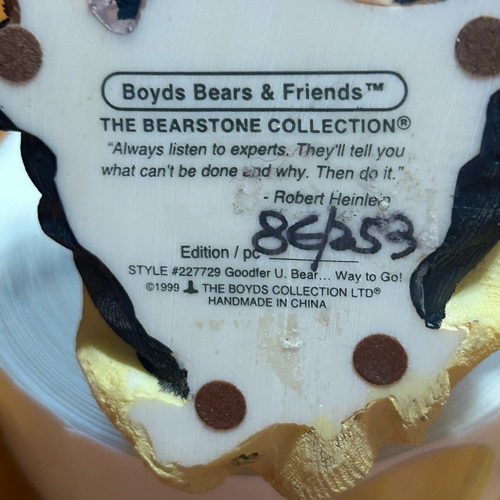 Boyd’s Bear - Picture 2 of 2